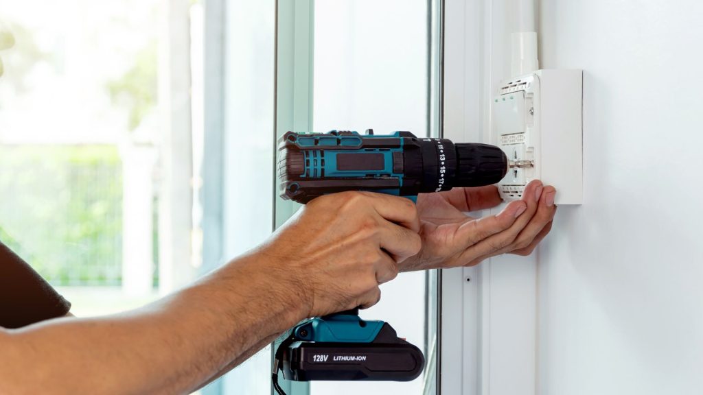 Install the power sockets and switches in the outlet box in a bathroom